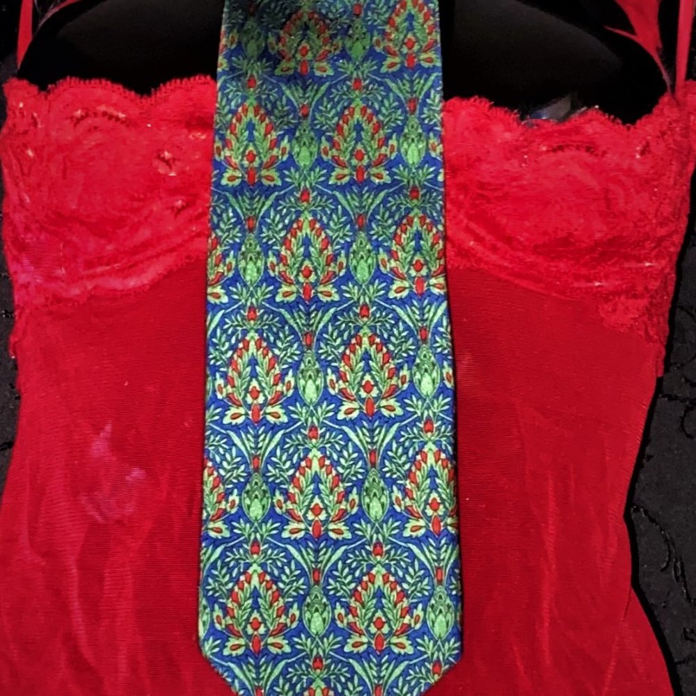Smithsonian Institute Museum Silk Tie